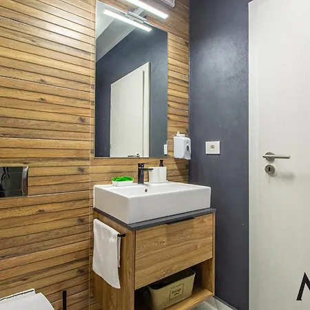 Mohost Two - Chic Mountain-view Getaway * Brašov
